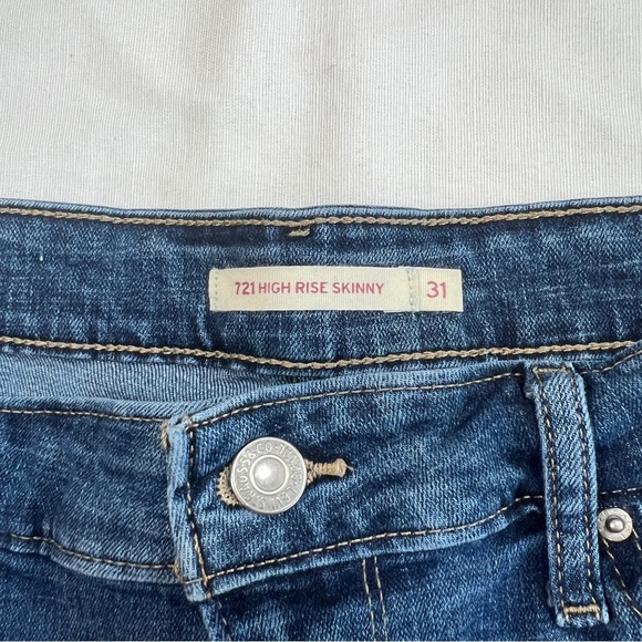 Levi’s women 721 High Rise Skinny size W31 L30 Dark wash - Picture 3 of 9